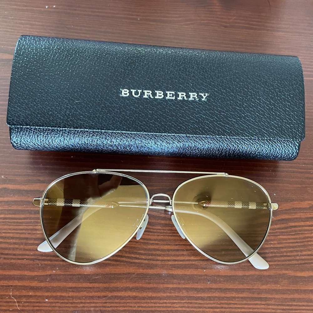 Authentic BURBERRY Blonde Aviator Sunglasses with hard case